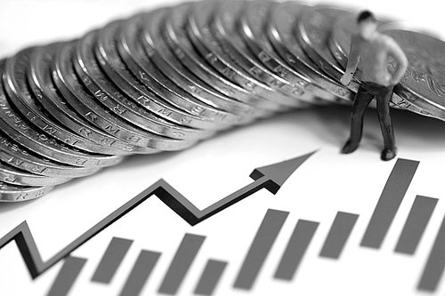 美联储降息25个基点，影响深远